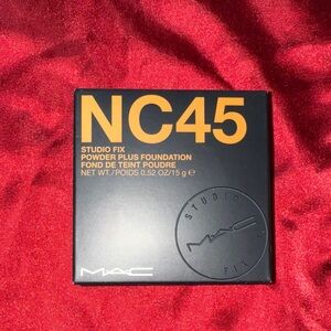 MAC Studio Fix Powder Plus Foundation - Sleek Black Compact